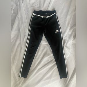 Women’s Classic Adidas 3 Strip Jogger
Size Small (S)